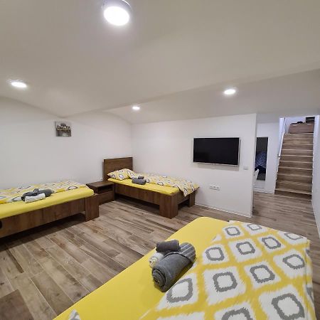 Apartment Dinlux Maribor Kültér fotó
