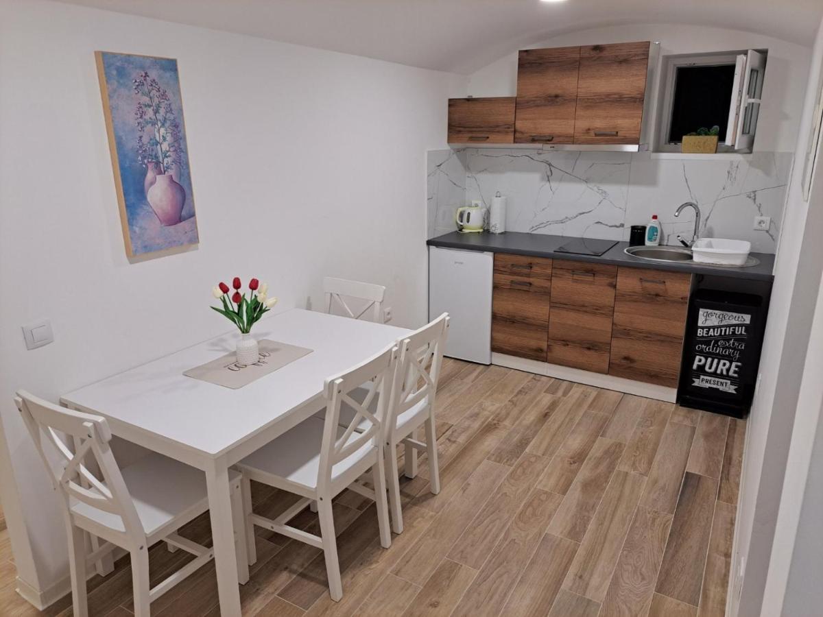 Apartment Dinlux Maribor Kültér fotó