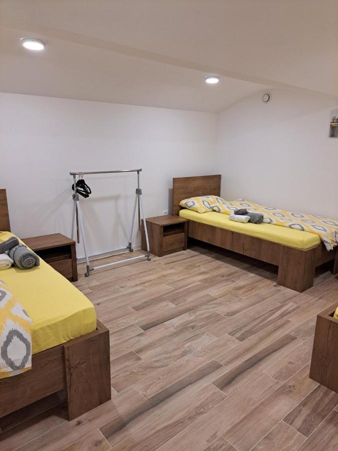 Apartment Dinlux Maribor Kültér fotó