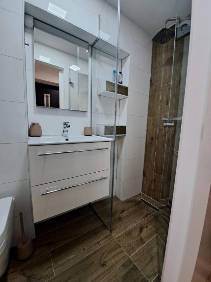 Apartment Dinlux Maribor Kültér fotó
